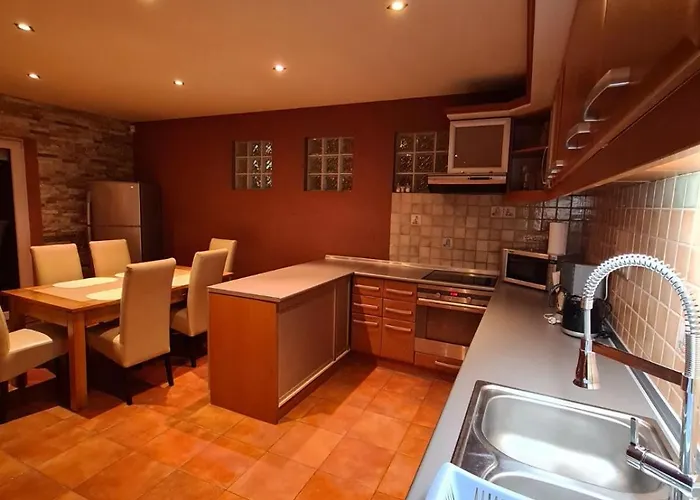 Family&friends House